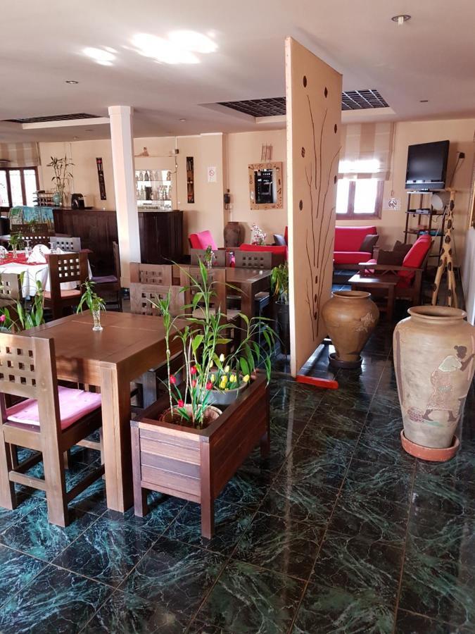 אנטננריבו Hotel Ivato , Airport מראה חיצוני תמונה